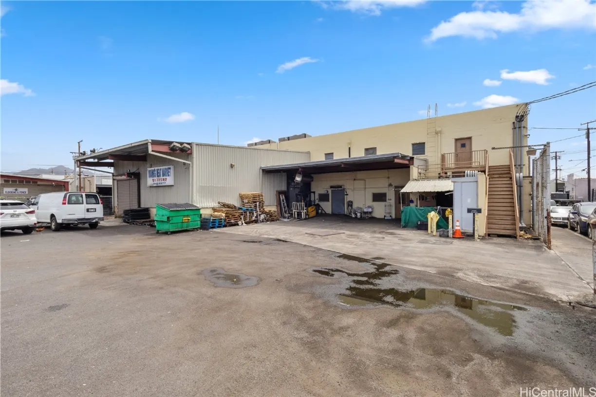Hawaii Real Estate | View 303 Kalihi Street | Listing