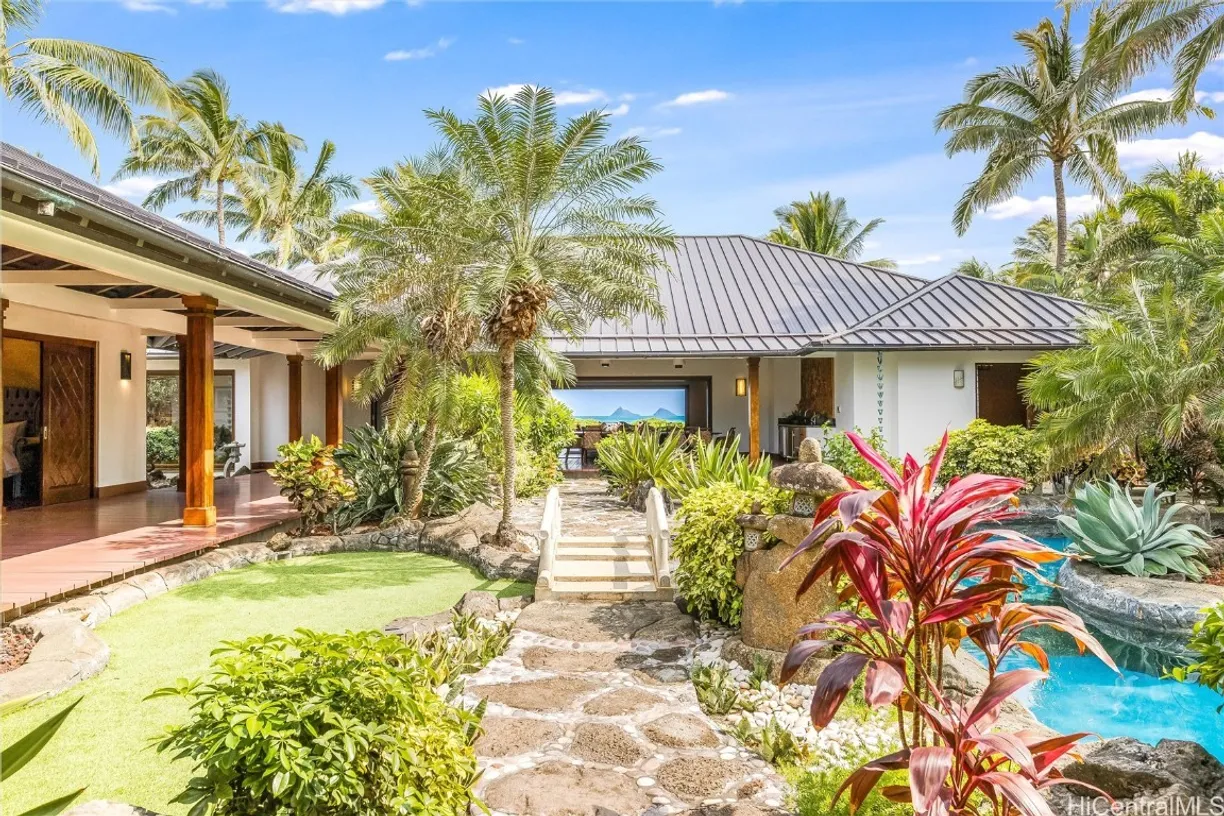 Hawaii Real Estate | View 47 Kailuana Place | 5 Beds, 6 Baths