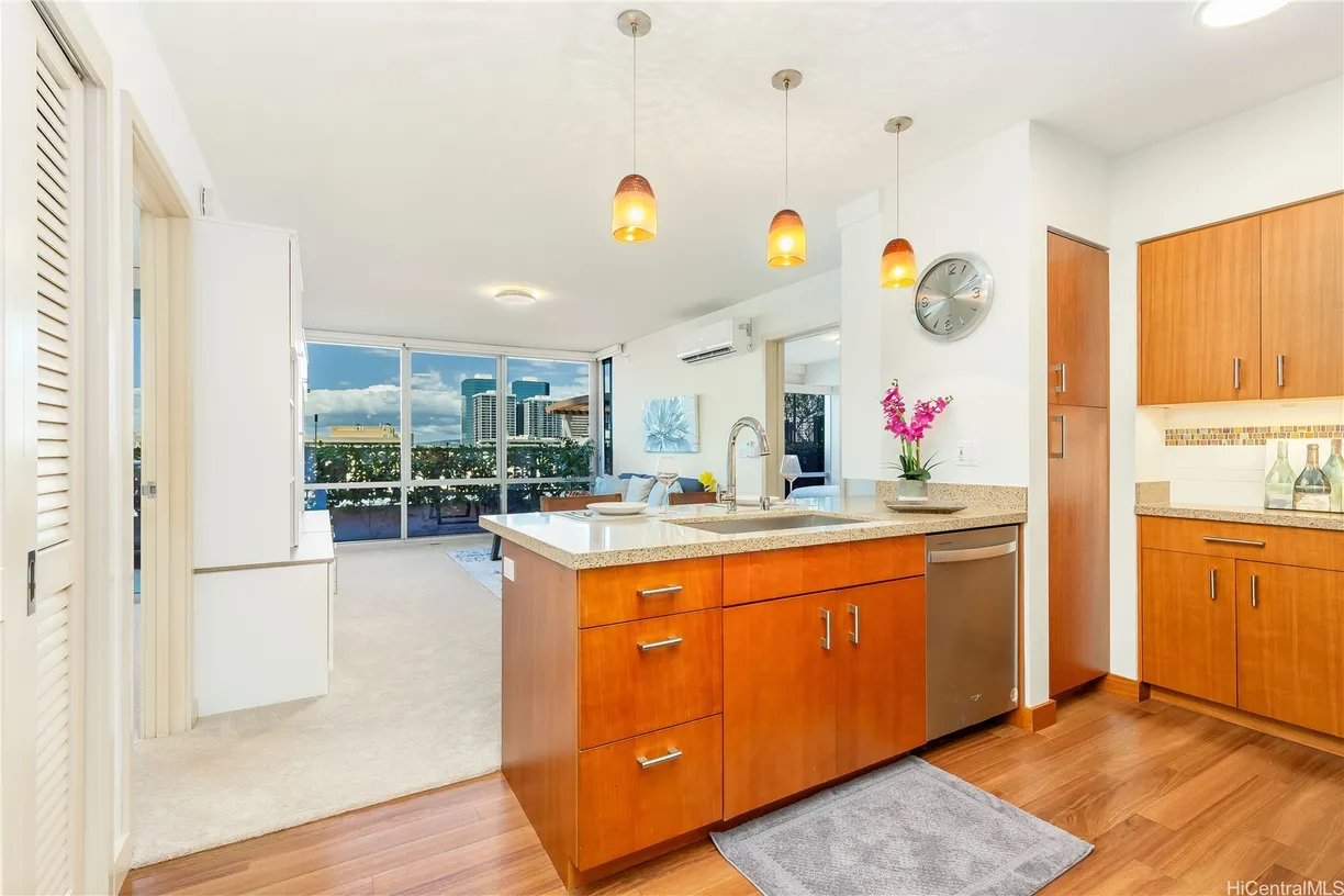 Hawaii Real Estate | View 555 South Street, 807 | Listing