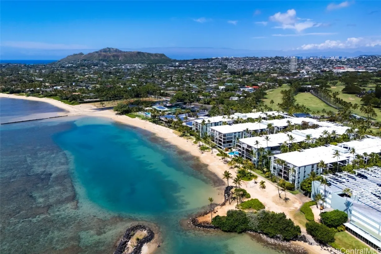Hawaii Real Estate | View 4999 Kahala Avenue, 324 | 2 Beds, 2 Baths