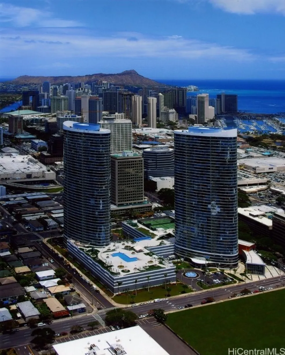 Hawaii Real Estate | View 1296 Kapiolani Boulevard, PH-1 | 1 Bed, 1 Bath