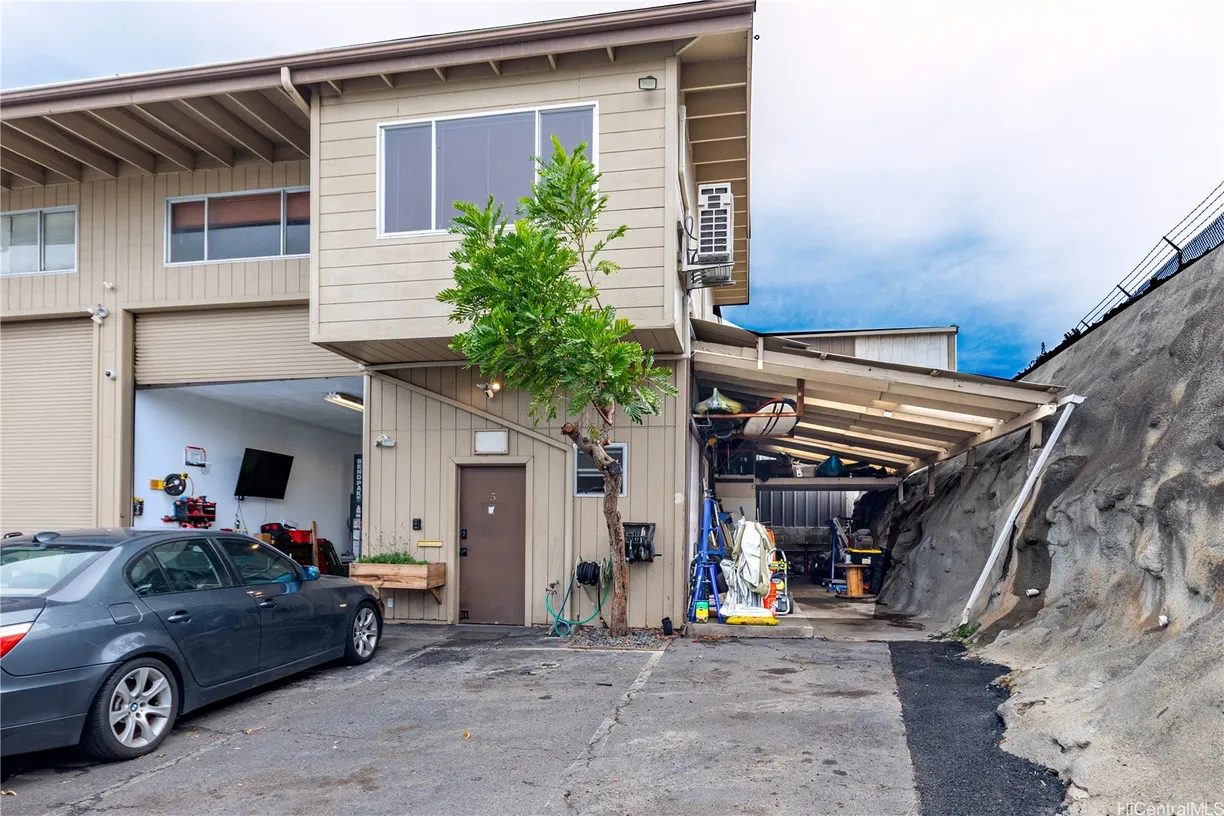 Hawaii Real Estate | View 4355 Lawehana Street, 5A | Listing