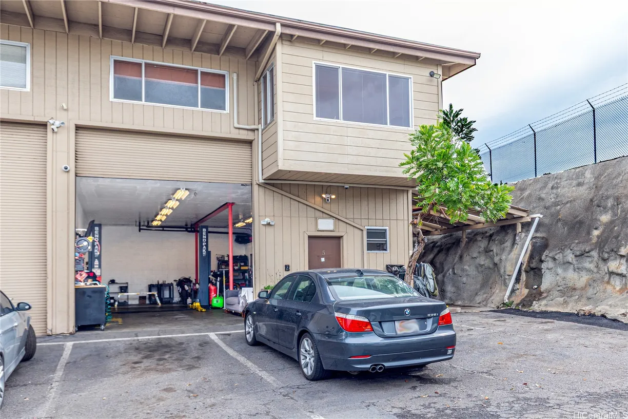 Hawaii Real Estate | View 4355 Lawehana Street, 5A