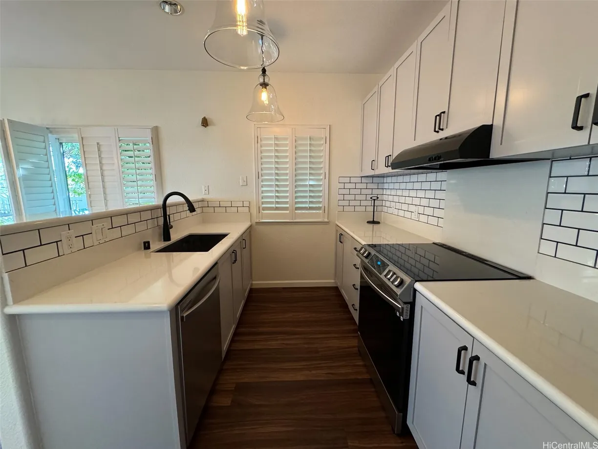 Hawaii Real Estate | View 7086 Hawaii Kai Drive, 12 | Listing