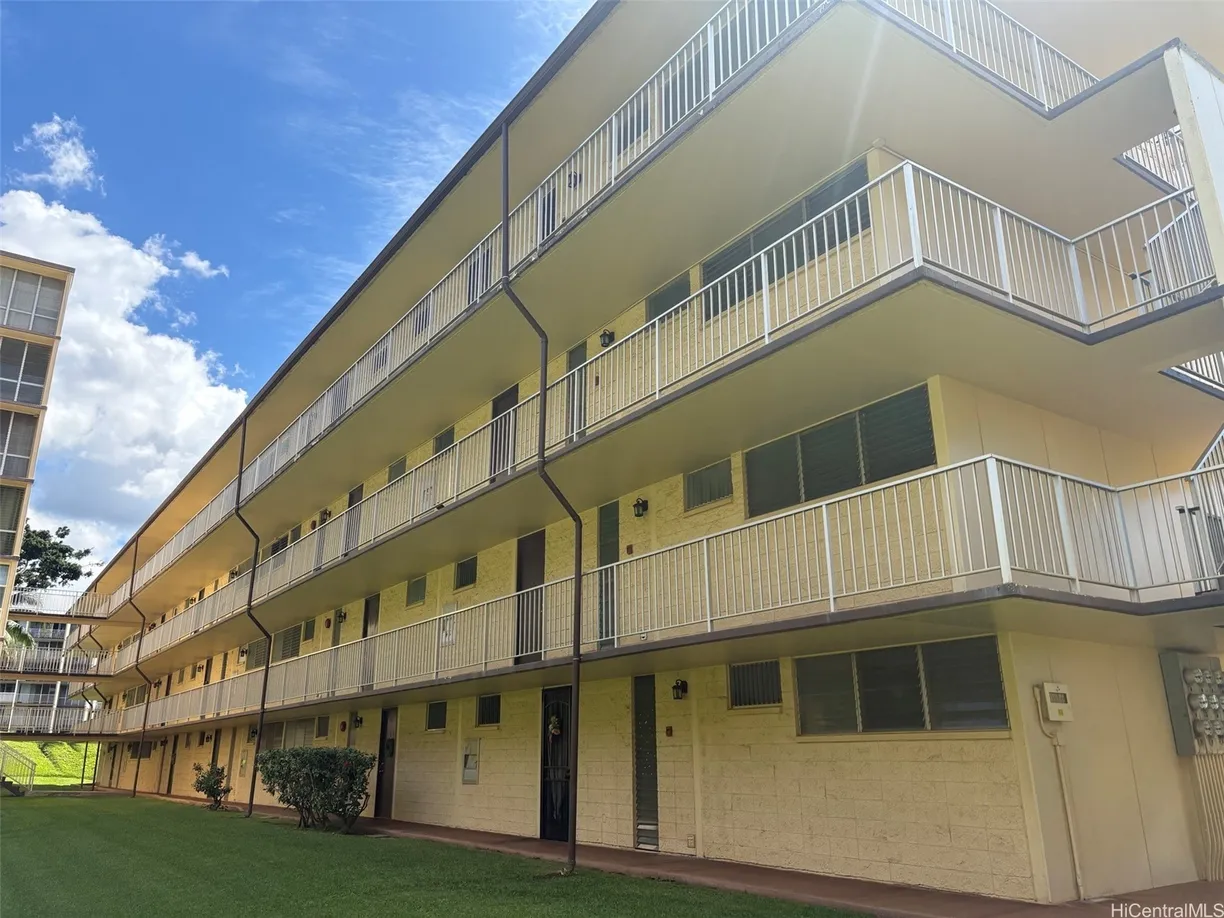Hawaii Real Estate | View 95-2044 Waikalani Place, C405 | Listing