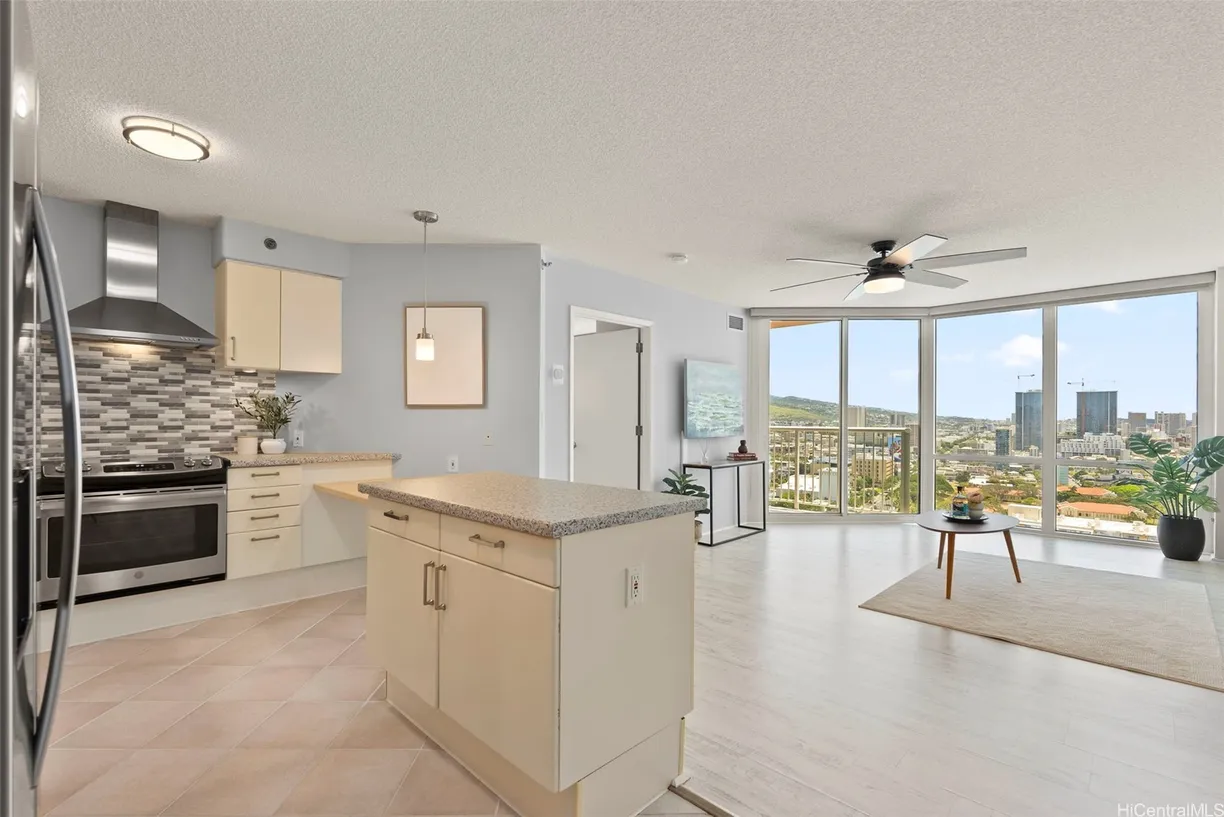 Hawaii Real Estate | View 801 S King Street, 2701 | 1 Bed, 1 Bath