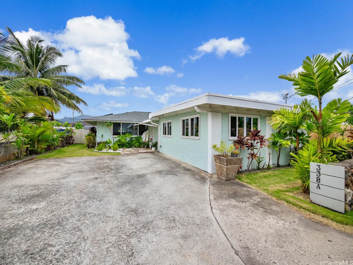 Hawaii Real Estate | View 338 Kalama Street, A | 3 Beds, 2 Baths