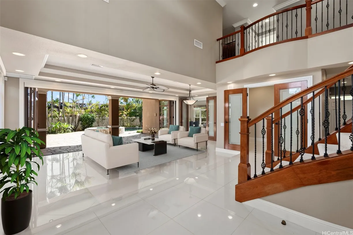 Hawaii Real Estate | View 4767 Kahala Avenue | Listing