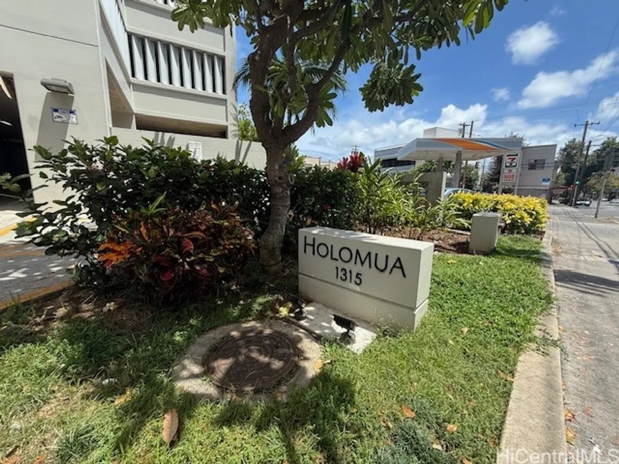 Hawaii Real Estate | View 1315 Kalakaua Avenue, 1504 | 2 Beds, 2 Baths
