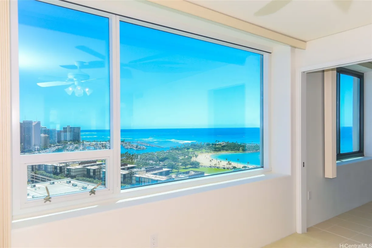 Hawaii Real Estate | View 88 Piikoi Street, 2904 | Listing