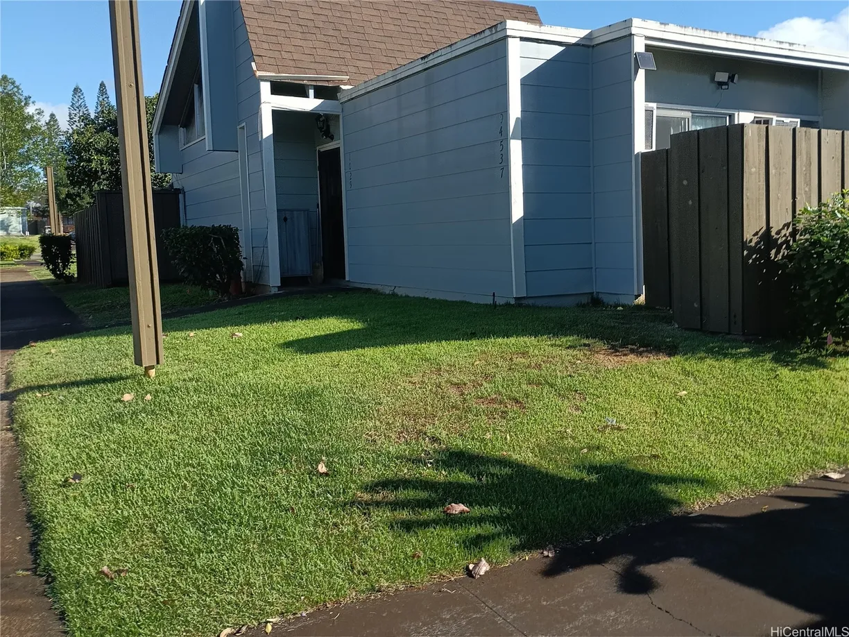 Hawaii Real Estate | View 94-537 Makohilani Street, 1029 | 2 Beds, 1 Bath