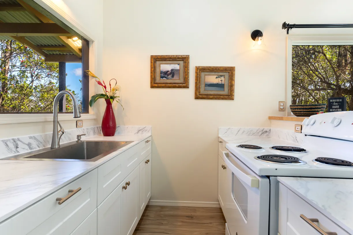 Hawaii Real Estate | View 11-3246 ALAULA ST | Listing