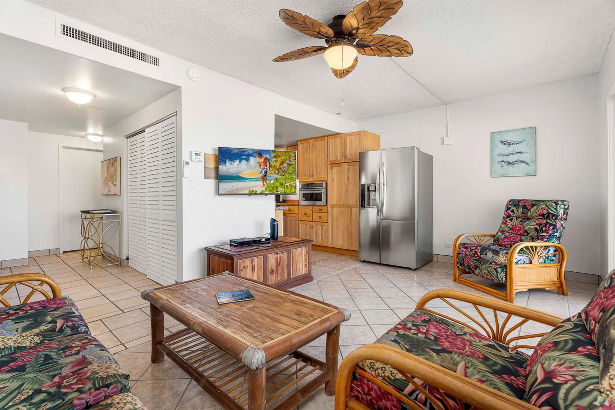Hawaii Real Estate | View 75-5719 KONA PLAZA, 203 | 1 Bed, 1 Bath