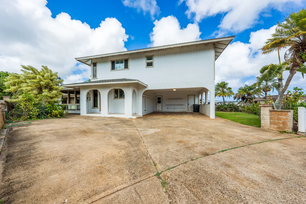 Hawaii Real Estate | View 2969 ALOALO PL | 5 Beds, 4 Baths