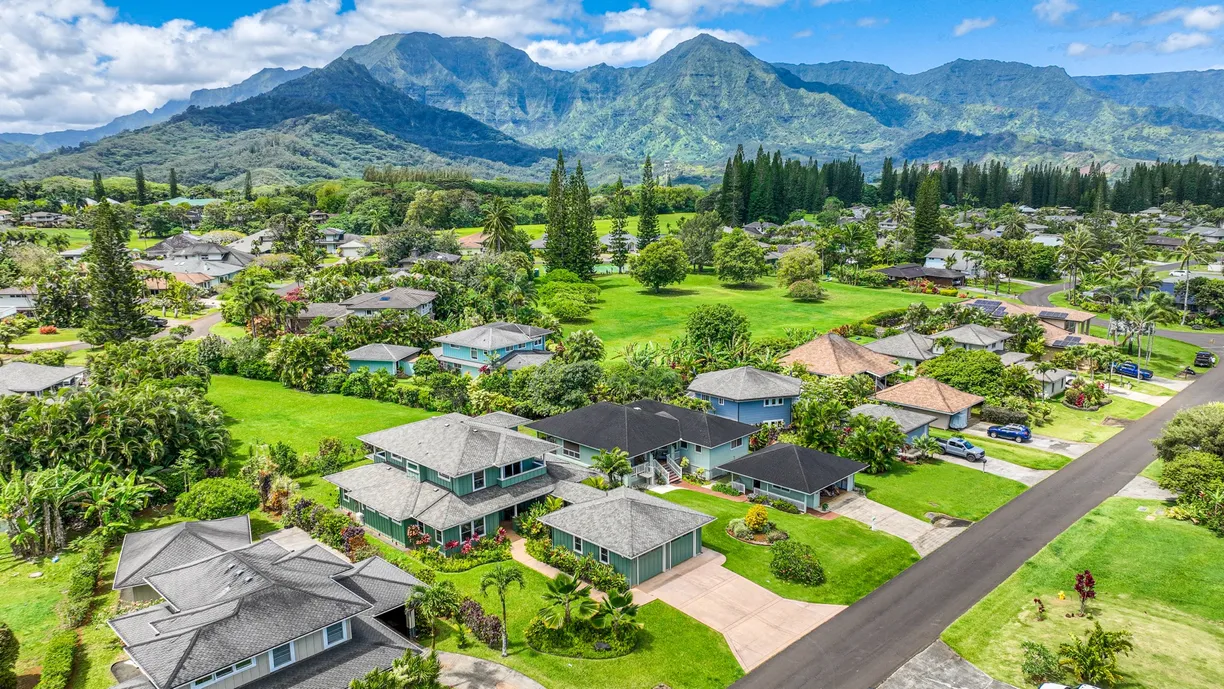 Hawaii Real Estate | View 4962 EMMALANI DR | 5 Beds, 3 Baths