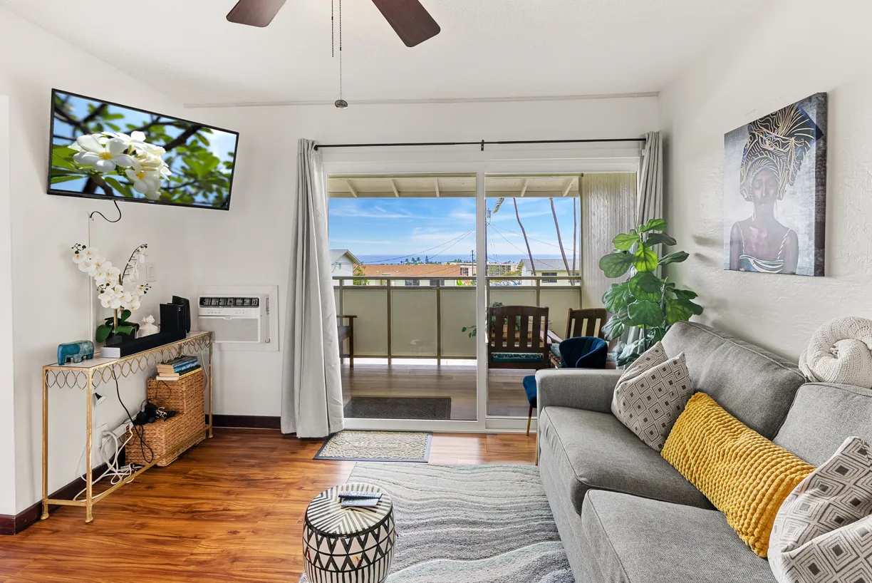 Hawaii Real Estate | View 74-5618 PALANI RD, A4 | 1 Bed, 1 Bath