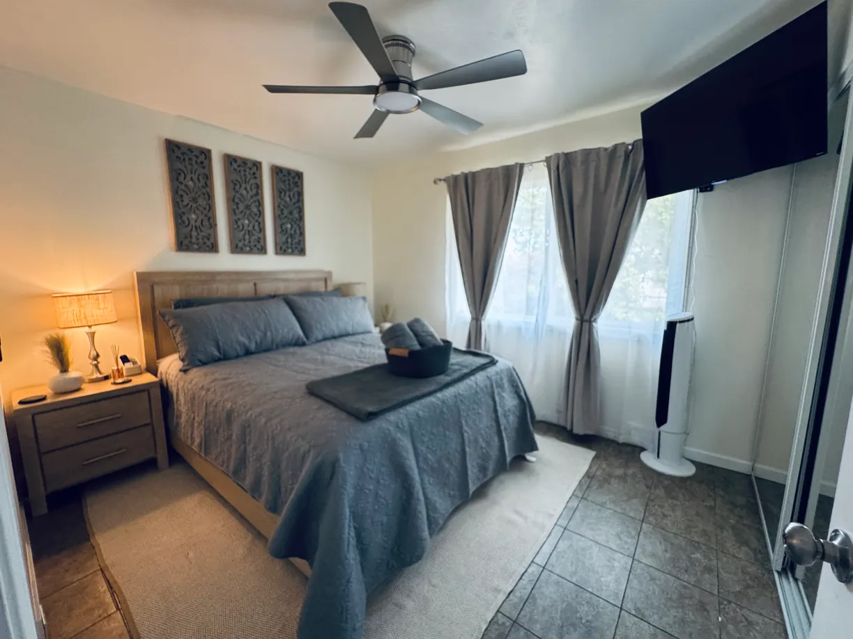 Hawaii Real Estate | View 74-5618 PALANI RD, J2 | 2 Beds, 1 Bath
