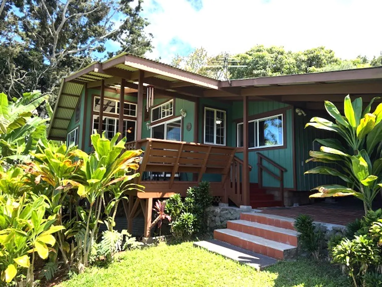 Hawaii Real Estate | View 48-5441 KUKUIHAELE RD | 3 Beds, 2 Baths