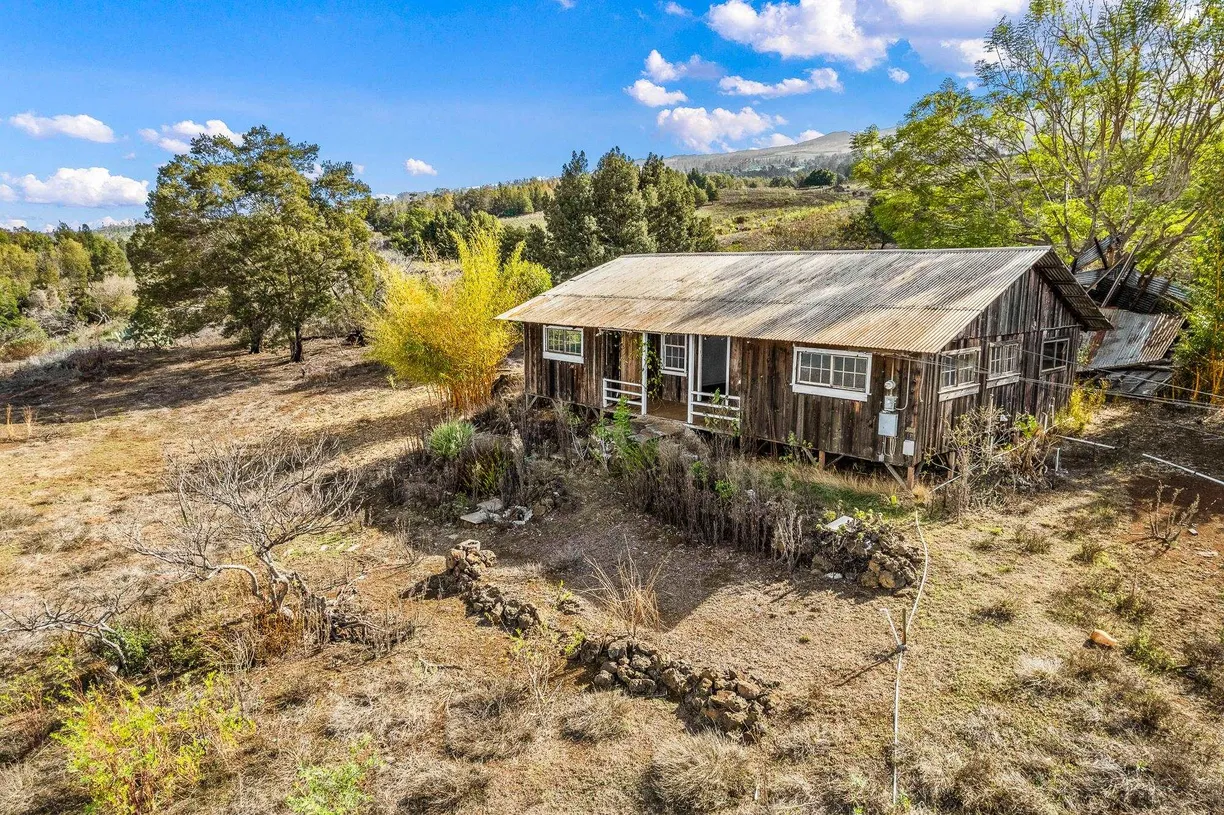 Hawaii Real Estate | View Kula Hwy | Listing