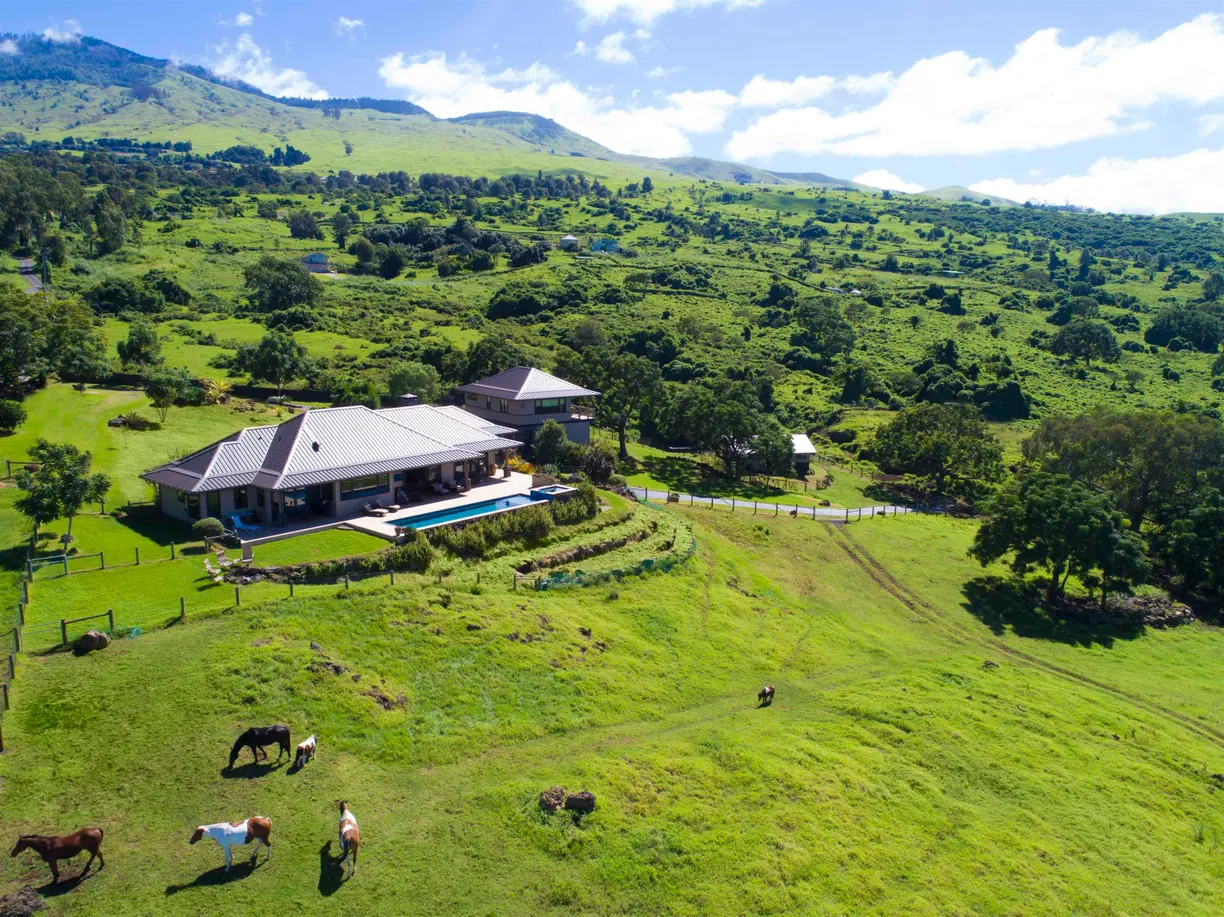 Hawaii Real Estate | View 337 Kealakapu Rd | 3 Beds