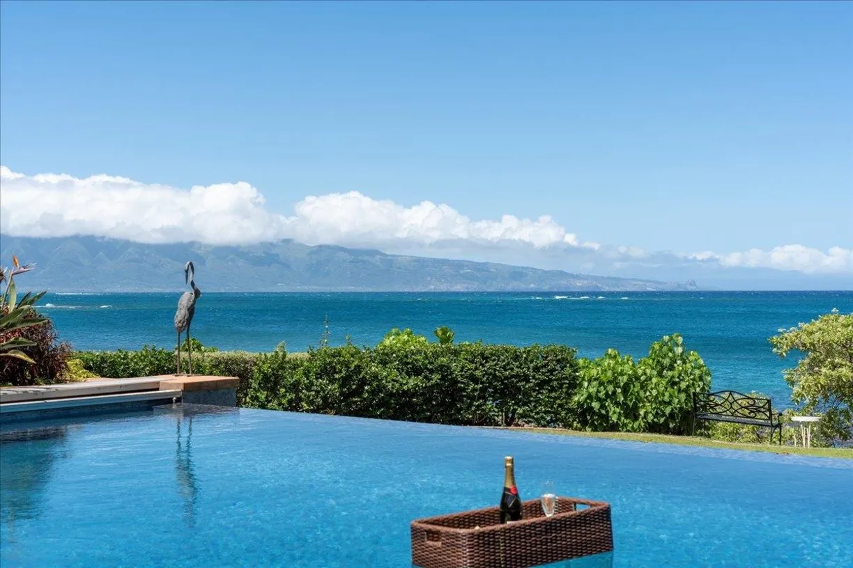 Hawaii Real Estate | View 21 Kaulua Pl | Listing