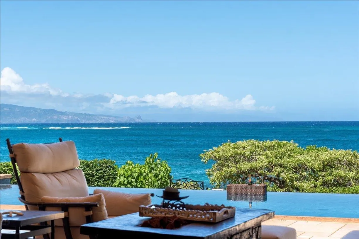 Hawaii Real Estate | View 21 Kaulua Pl | Listing