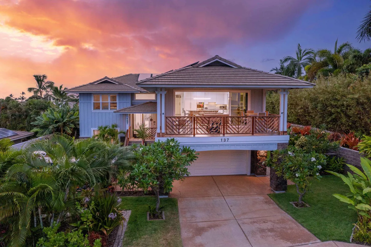 Hawaii Real Estate | View 137 Hoohale St | 4 Beds
