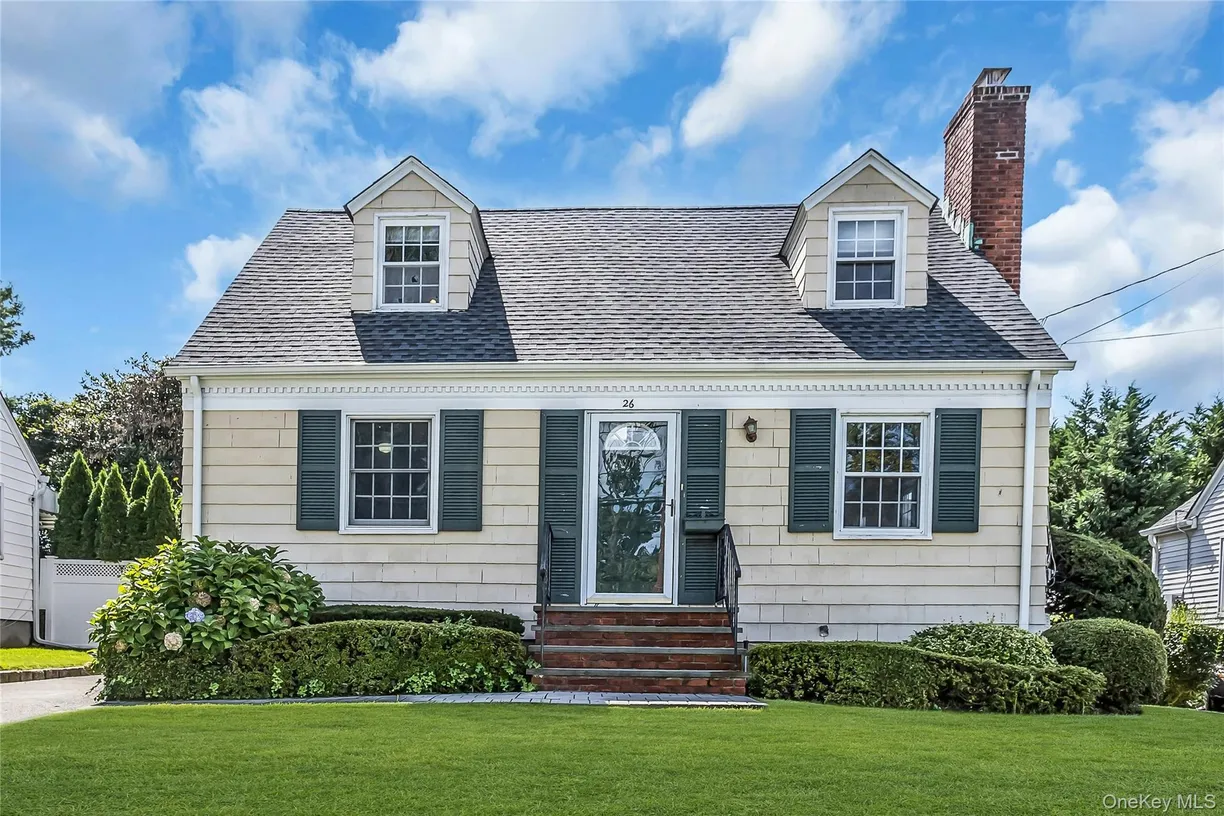 26 Ridge Drive, Manhasset, NY 11030 Property for sale