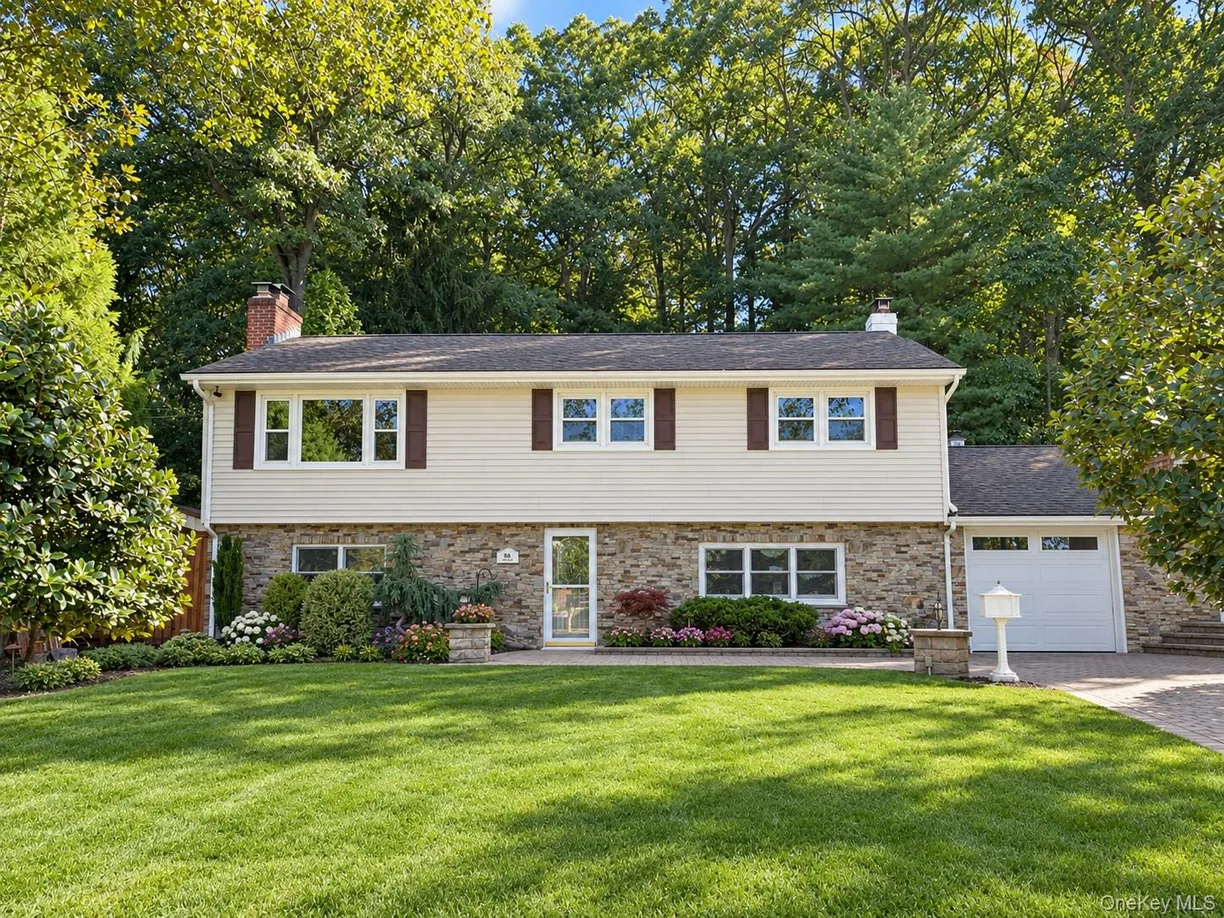 86 Iceland Drive, South Huntington, NY 11746 Property for sale