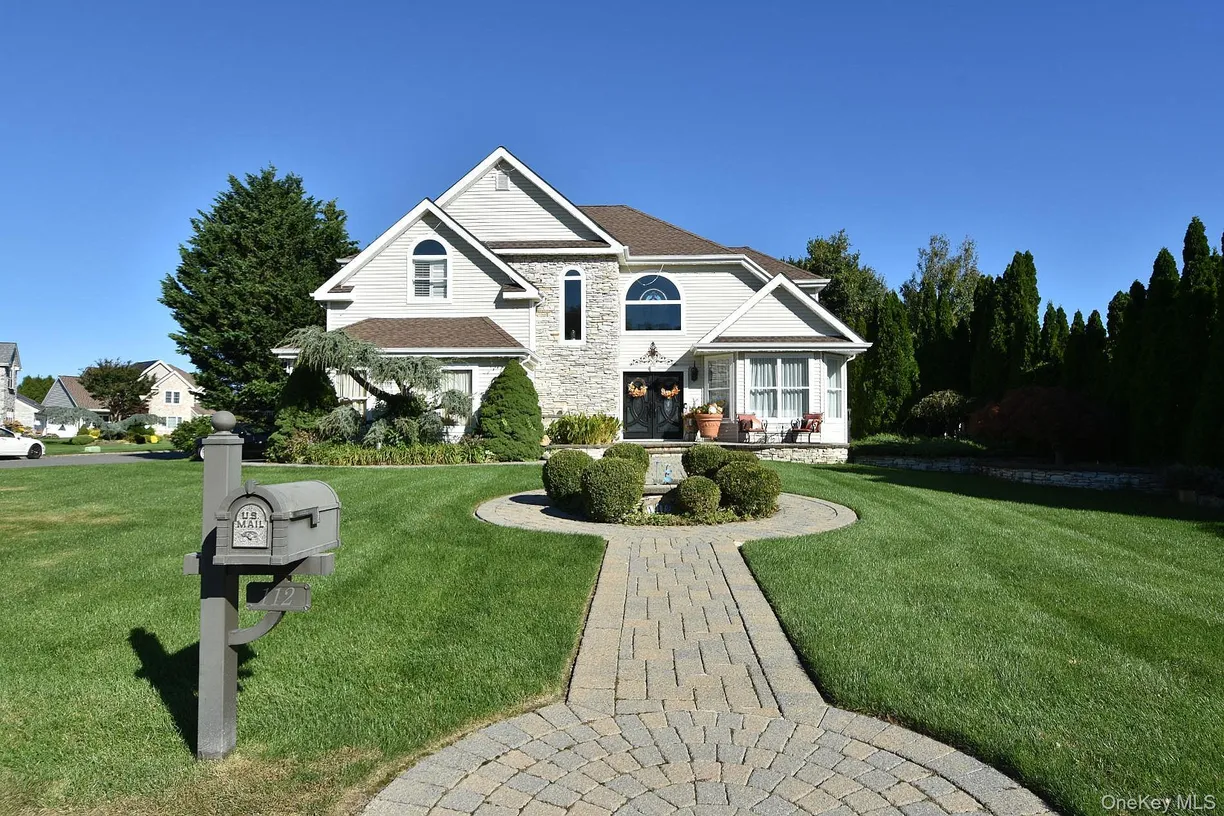 112 Summerfield Drive, Holtsville, NY 11742 Property for sale