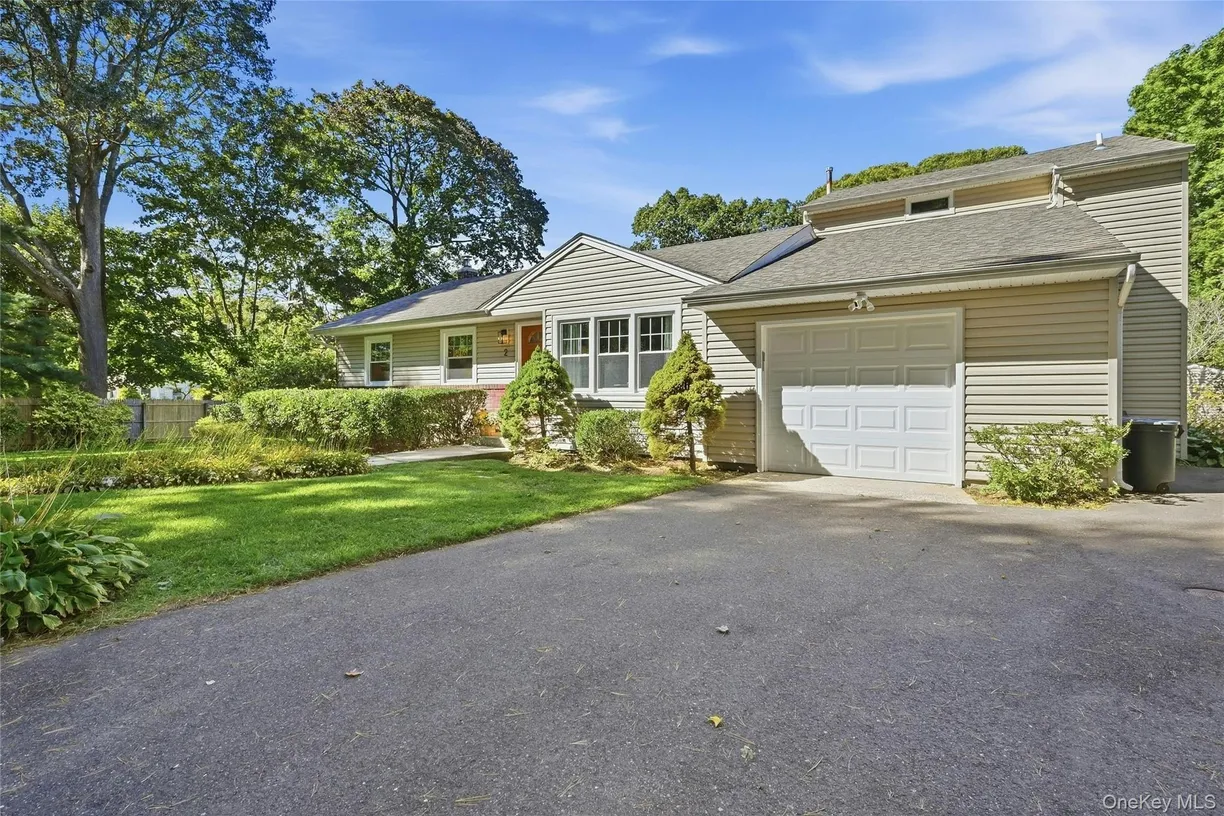 2 Milburn Lane, Huntington, NY 11743 Property for sale