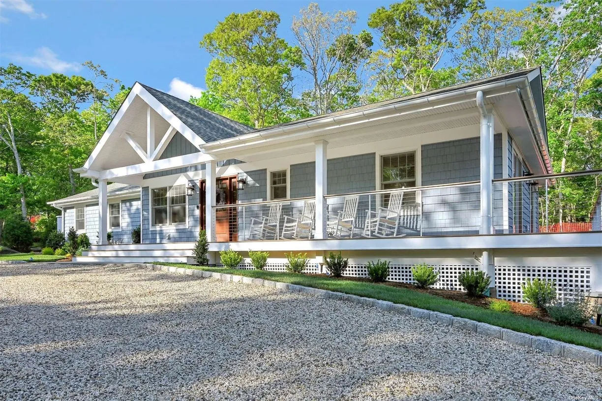 The Hamptons Real Estate | View 935 Southern Cross Road | 4 Beds, 4 Baths