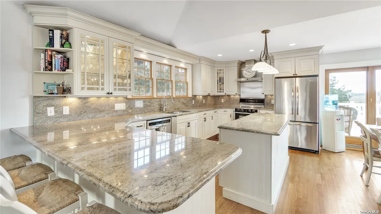 The Hamptons Real Estate | View 117 Beach Lane | Listing | View 3