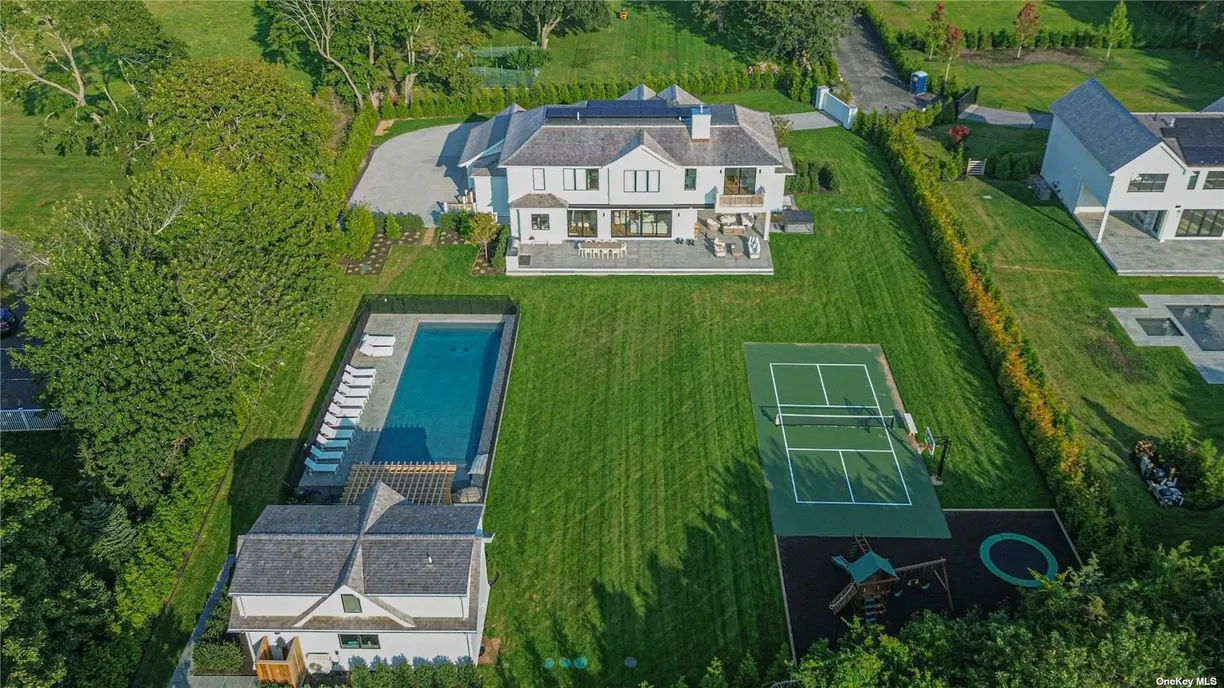 The Hamptons Real Estate | View 21 St George Pl | Listing | View 6