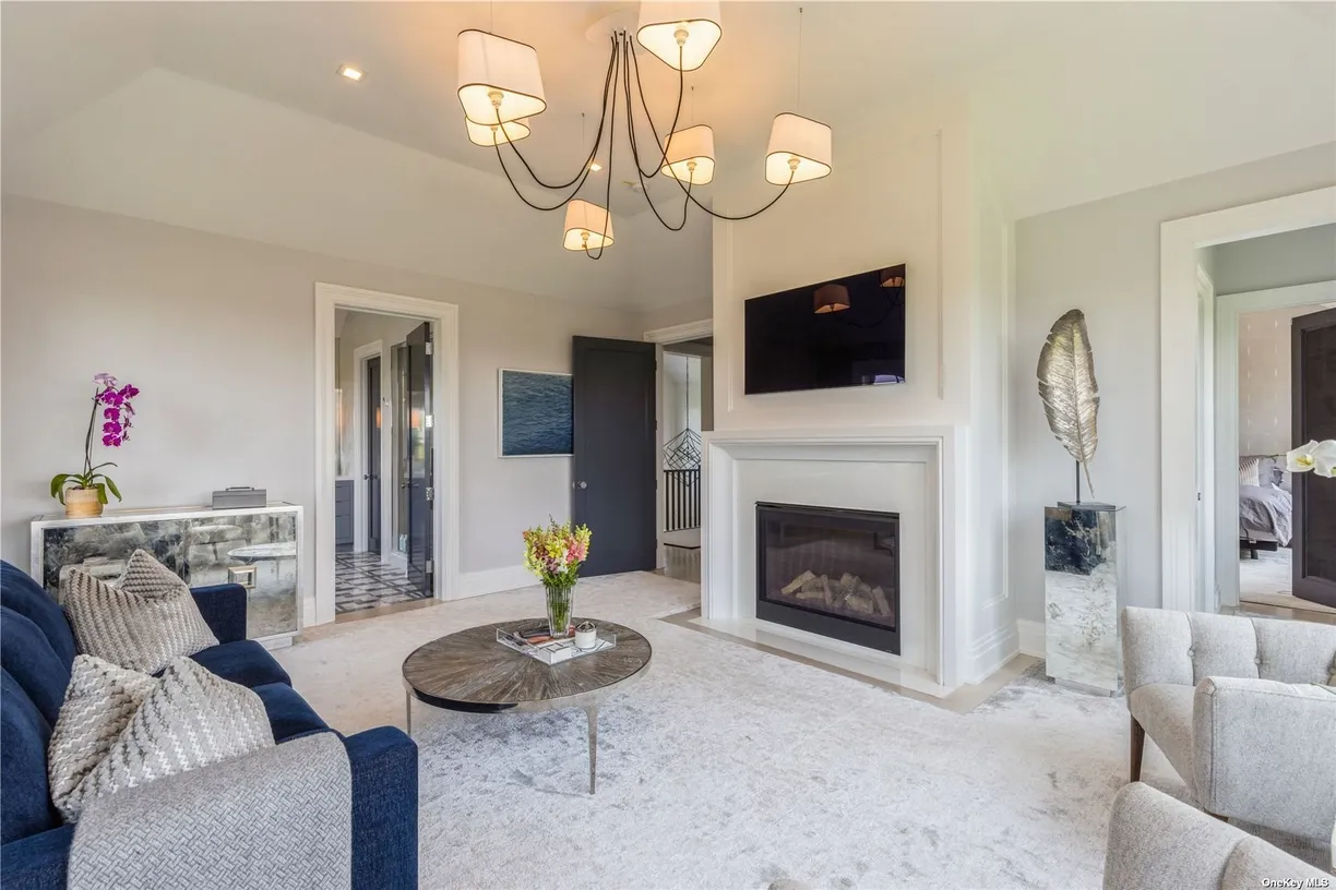 The Hamptons Real Estate | View 21 St George Pl | Listing | View 16