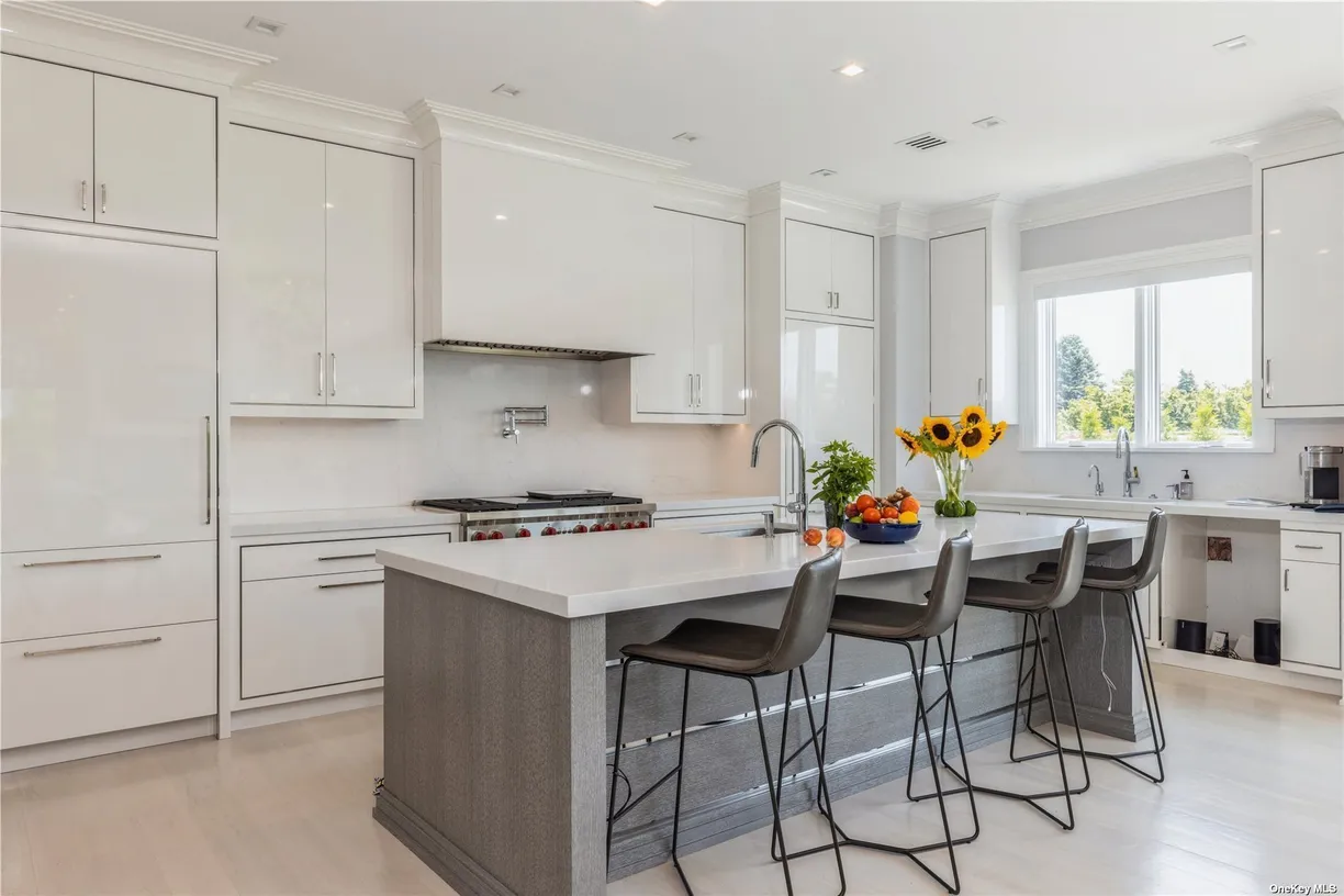 The Hamptons Real Estate | View 21 St George Pl | Listing | View 15