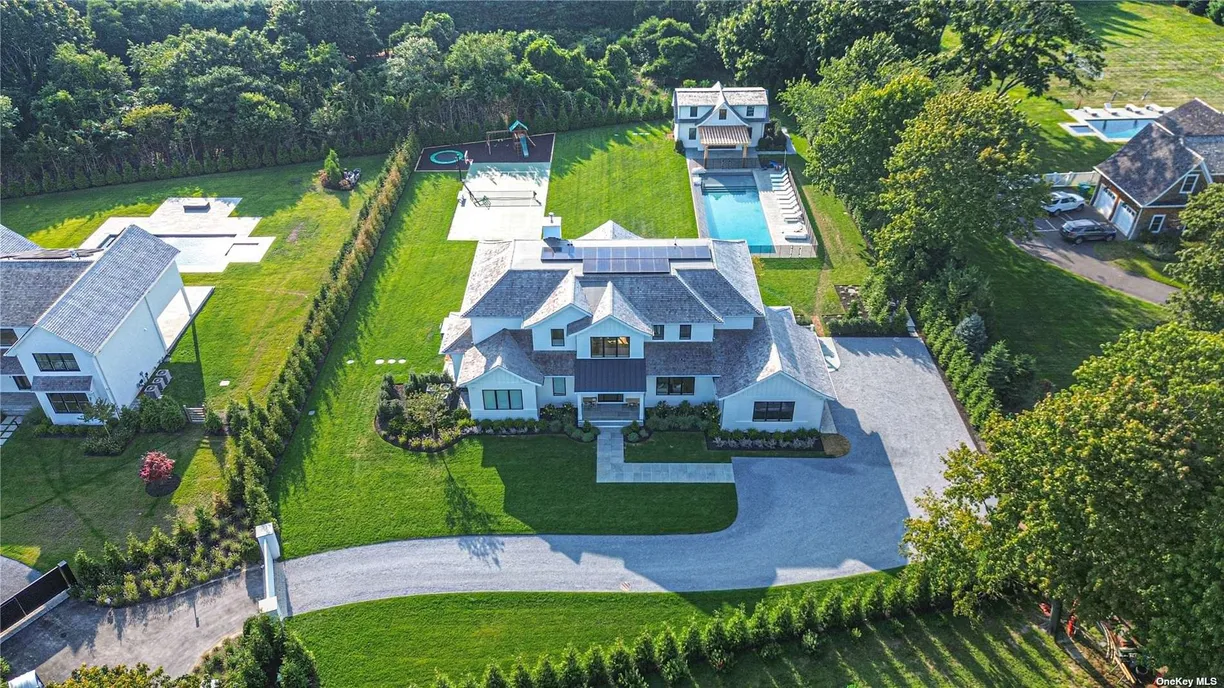 The Hamptons Real Estate | View 21 St George Pl | Listing | View 5