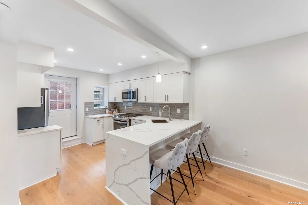 New York City Real Estate | View 31-22 29th Street, 2A | Listing | View 2