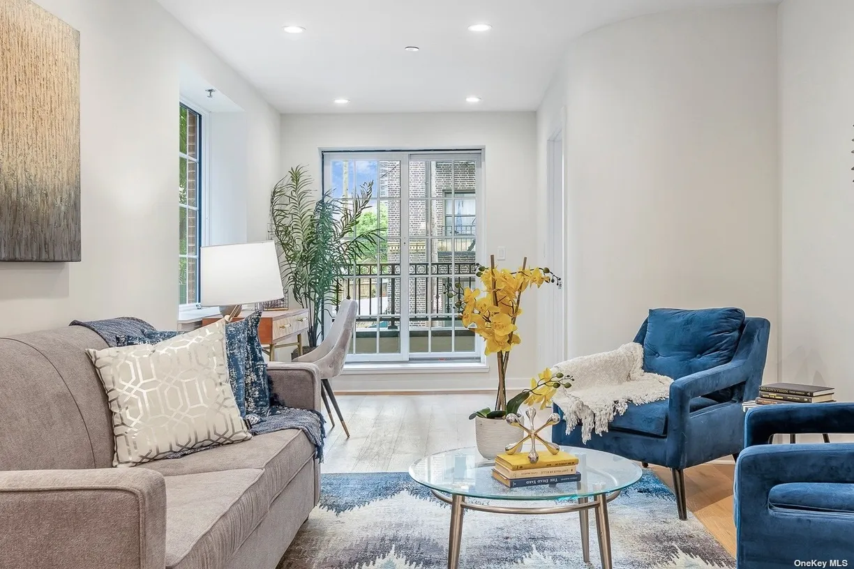 New York City Real Estate | View 31-22 29th Street, 2A | Listing | View 8
