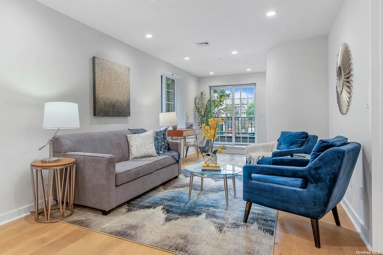New York City Real Estate | View 31-22 29th Street, 2A | Listing | View 4