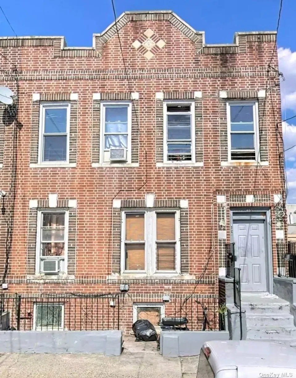 New York City Real Estate | View 225 Atkins Avenue | 8 Beds, 4 Baths
