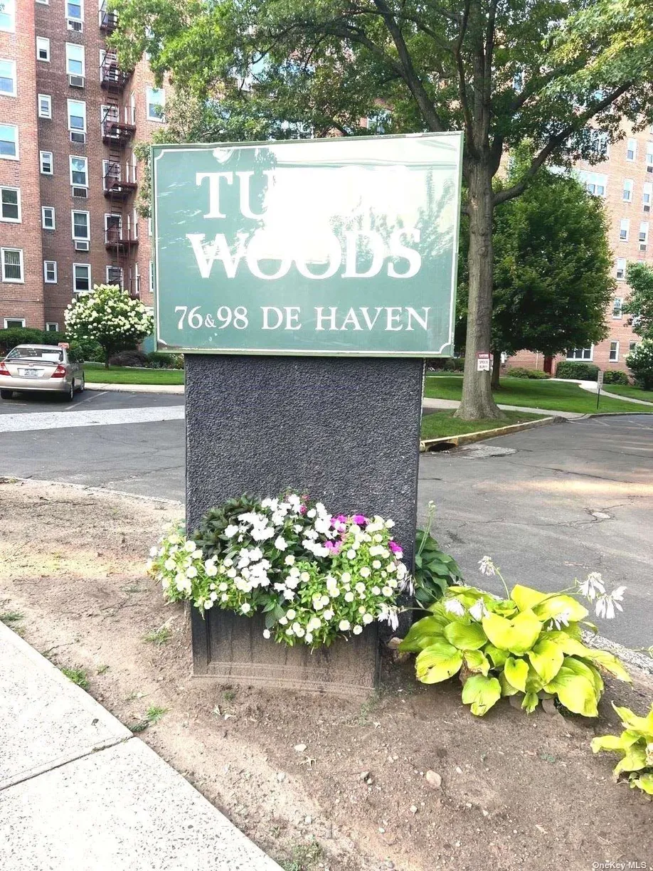Westchester Real Estate | View 98 Dehaven Drive, 1A | 1 Bed, 1 Bath
