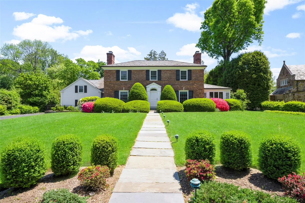 Westchester Real Estate | View 8 Church Lane | 5 Beds, 3 Baths