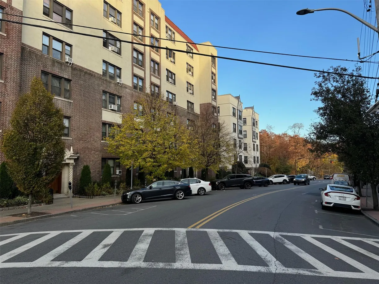 Westchester Real Estate | View 42 Pondfield Road, 6C | Listing