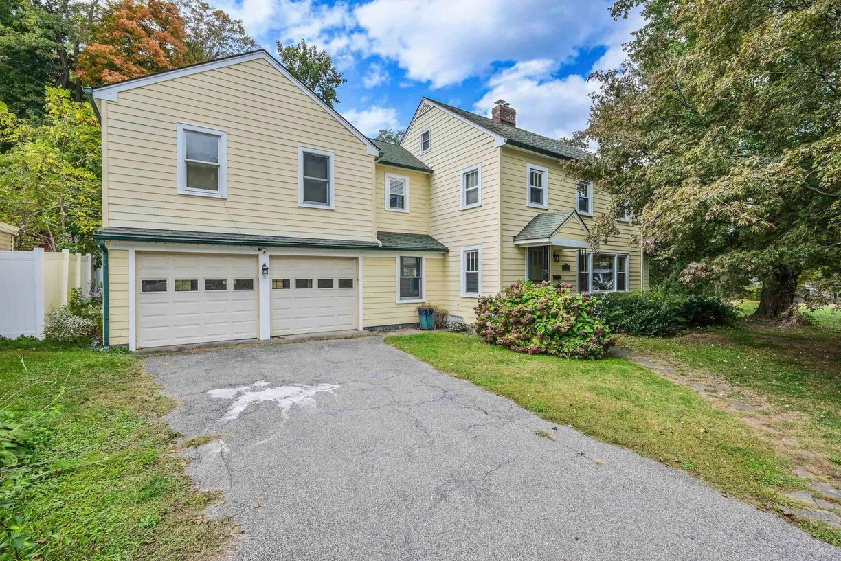 Hudson Valley Real Estate | View 30 Violet Place | 3 Beds, 2 Baths