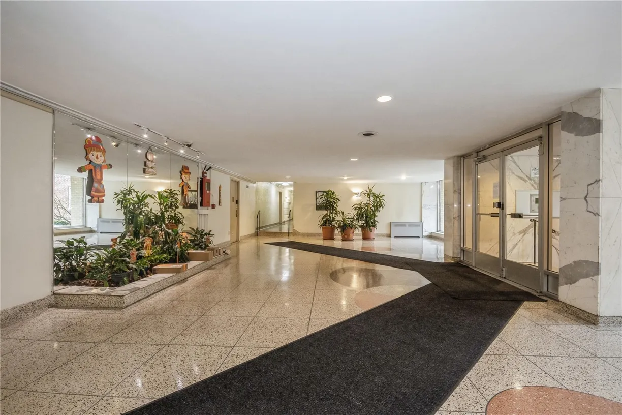 Westchester Real Estate | View 4 Sadore Lane, 3E | Listing