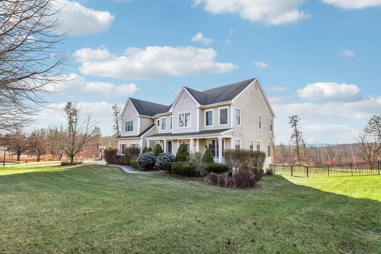 Rockland/Orange/NJ Real Estate | View 13 Mansion Ridge Boulevard | Listing