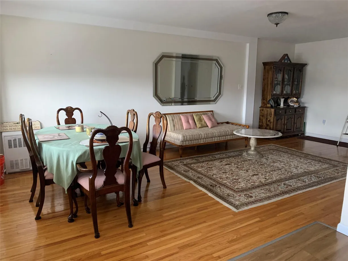 Westchester Real Estate | View 377 N Broadway, 321 | Listing