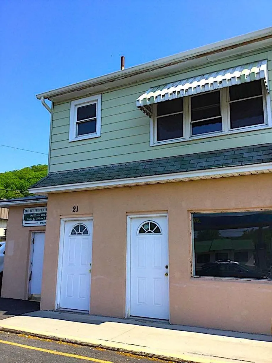 Rockland/Orange/NJ Real Estate | View 19 Old Route 202A, Apt. 201 | 2 Beds, 1 Bath