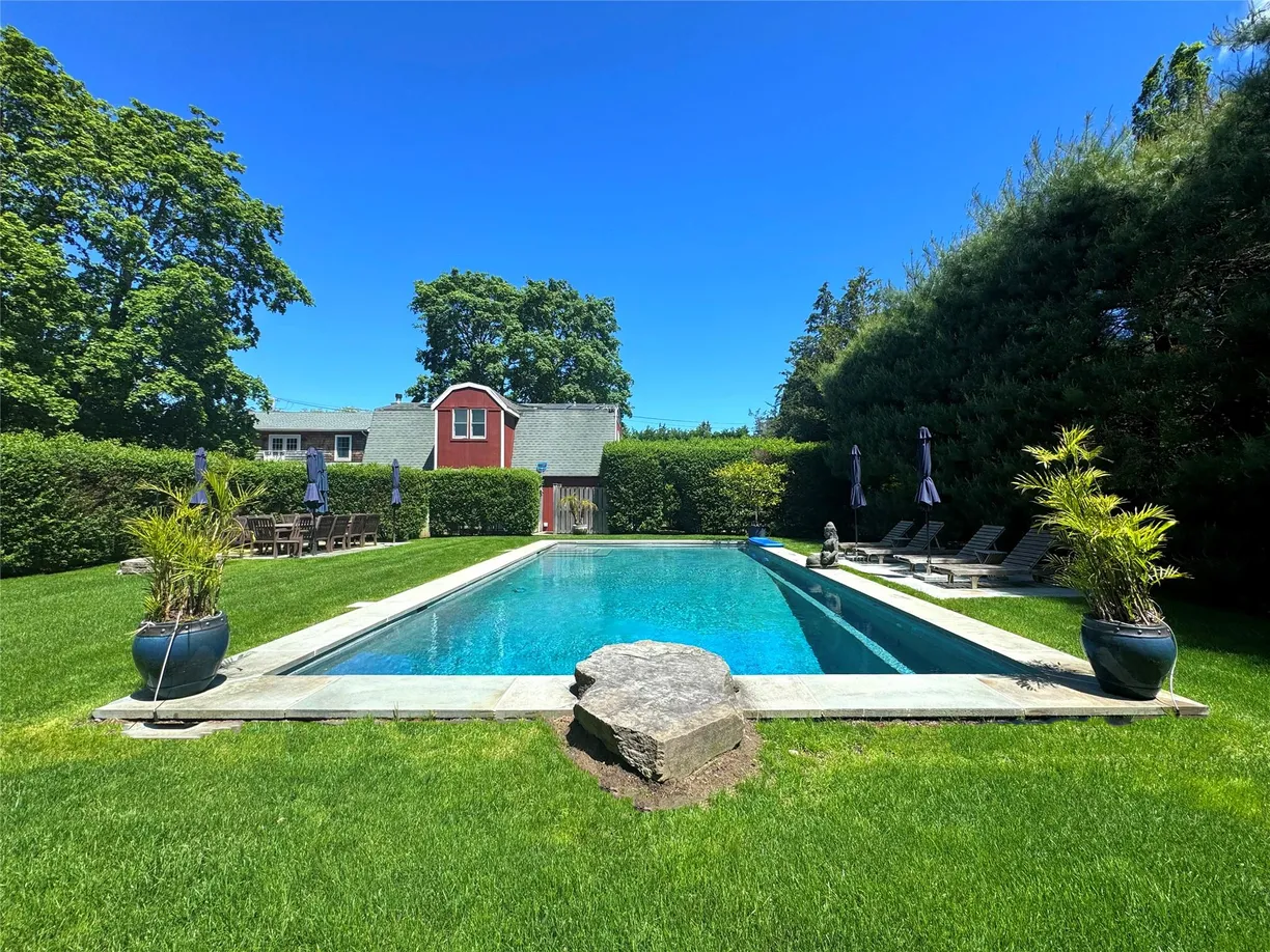 The Hamptons Real Estate | View 198 South Country Road | 4 Beds, 4 Baths